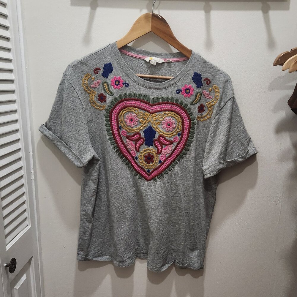 Boden Grey Embroidered Heart Graphic Tee - XL